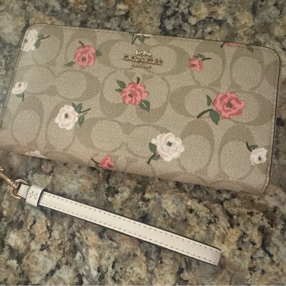 Coach Wristlet Wallet - Picture 1 of 4